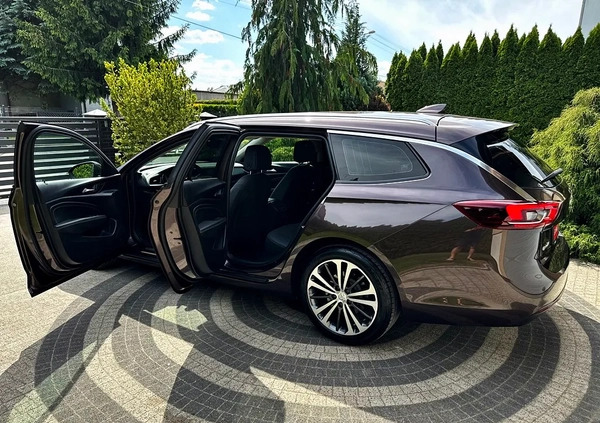 Opel Insignia cena 57999 przebieg: 221226, rok produkcji 2017 z Swarzędz małe 781